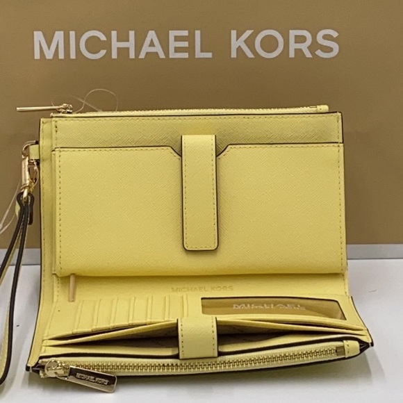 MICHAEL KORS LARGE DOUBLE ZIP WRISTLET WALLET BUTTERCUP COLOR - Picture 10 of 16